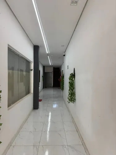 Apartamento centro de 02 quartos e 01 quarto 