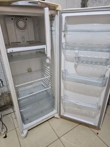 Geladeira Consul Frost free