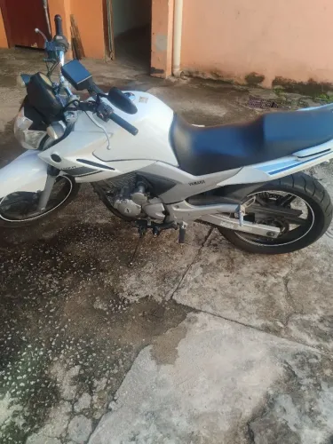 Fazer 250 Branca TOP