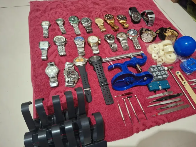 22 relógios com kit de prensa e ferramentas para manutenção 