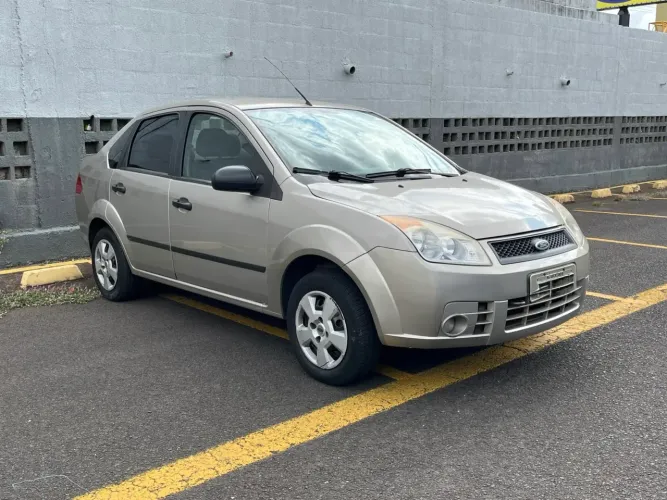 Ford Fiesta Sedan 1.0 8V Flex 4P 2008