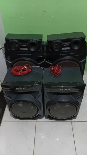 4 caixas de som da Sony 