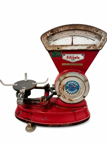 Balança Antiga Filizola de Bancada em Ferro - Peça Vintage para Decoração e Coleção