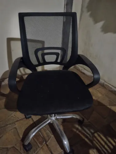 Cadeira de escritório giratória