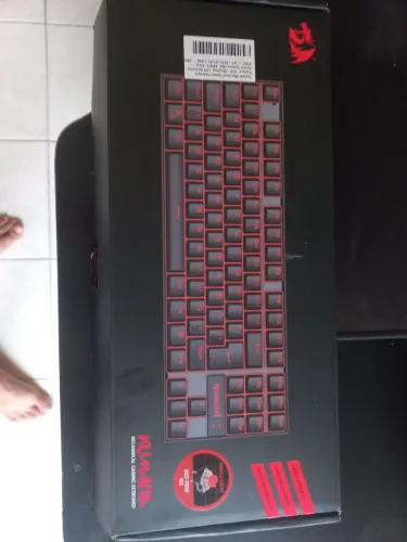 Teclado Kurama semi novo, funcionando 100%