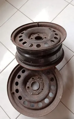 4 rodas de carro 