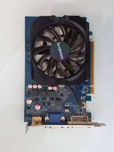 Placa de Vídeo Gigabyte GT 420 2GB - GV-N420-2GI - Com Defeito