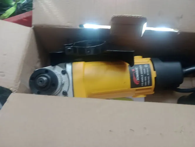 Esmelhiadeira e lixadeira