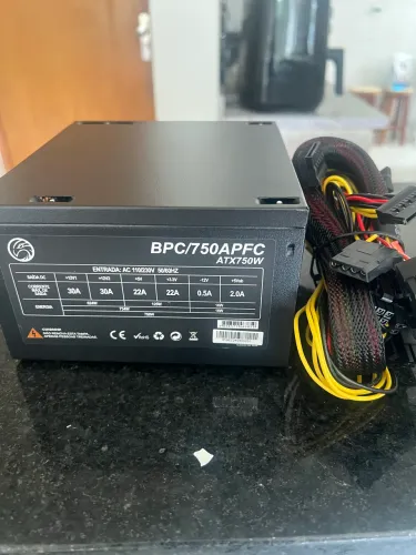 Fonte de Alimentação ATX 750W PFC ATIVO