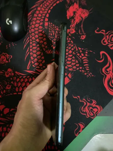 Vendo Moto E7 (APENAS DISPLAY QUEBRADO)