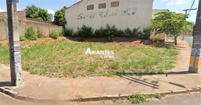 Terreno com 304,46m² à venda no Mansour