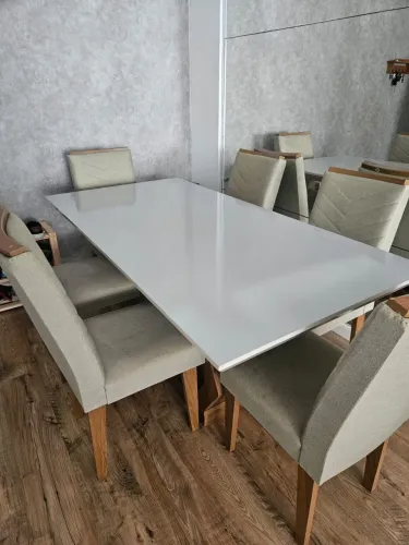 Mesa de Jantar com 6 cadeiras