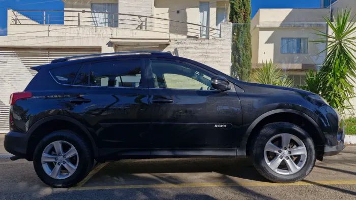 Toyota RAV4 2.0 4X2 16V Aut. 2014