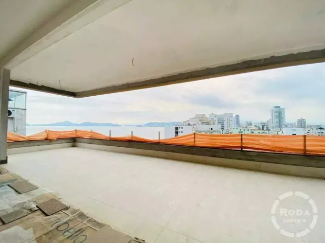 Apartamento de 4 suítes na Ponta da Praia com vista para o mar