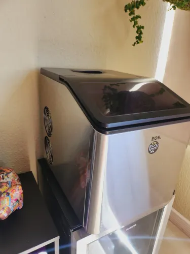 Máquina de Gelo EOS