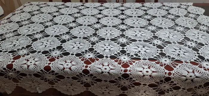 Toalha de Mesa em Crochê - Peça Artesanal