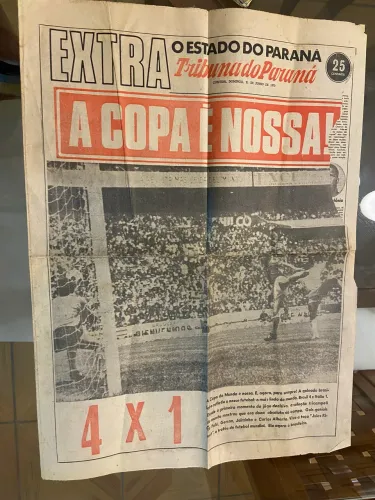 Jornal antigo Brasil tricampeão mundial 70