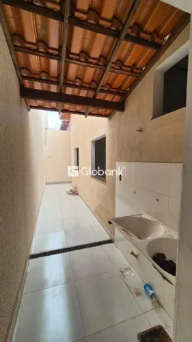 Casa à venda em Terra Jardim, Montes Claros - 3 quartos, 63m²