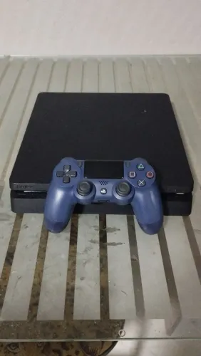 Playstation 4 slim