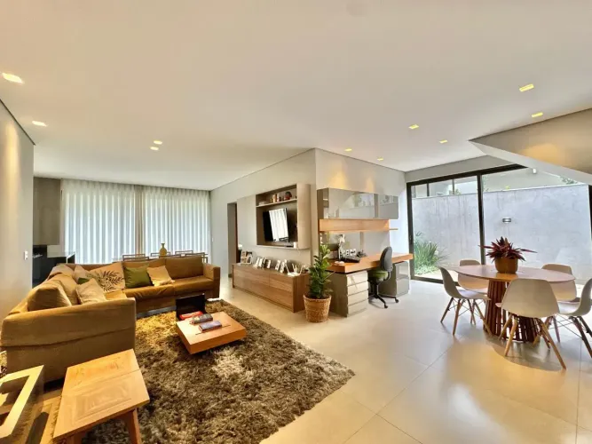 -Casa 6 suítes - 531m2 de área coberta + 103m2 de área descoberta