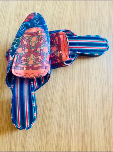 Mule zara estampado com essas lindas cores N?37, forma americana 