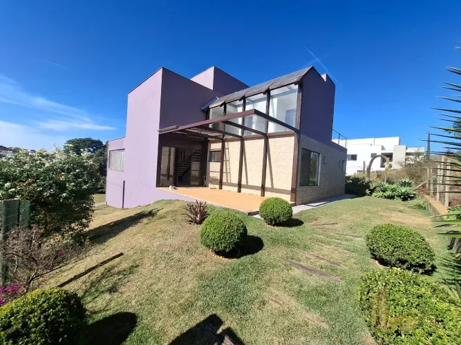 Casa Condomínio Fechado com Habite-se - 5 Quartos - Estuda Permuta por Apartamento Zona Su