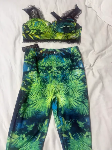 Conjunto Versace jungle print 