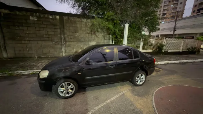 Volkswagen Polo Sedan 1.6 MI Total Flex 8V 4P 2007