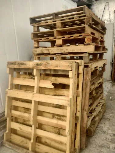 Vende-se palete 4 reais a unidade