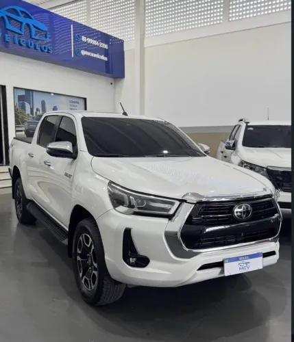 Toyota Hilux CD SRX 4X4 2.8 TDI 16V Diesel Aut. 2025