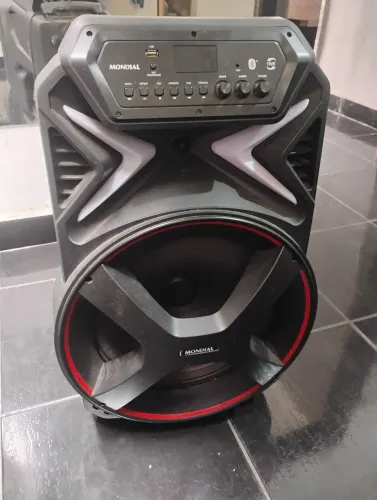 Caixa amplificada MUNDIAL modelo CM-700