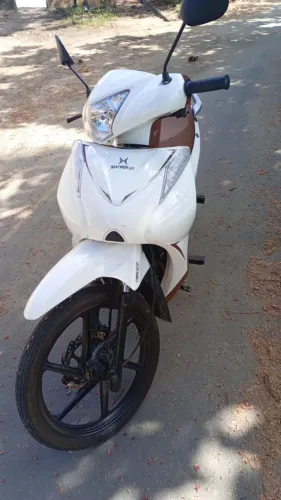 Moto nova e muito conservada