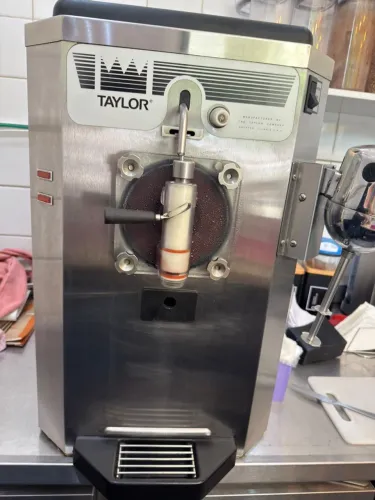 MAQUINA DE AÇAÍ TAYLOR 430