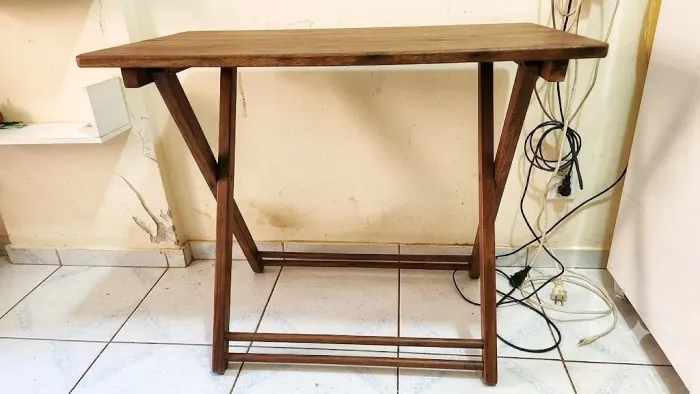 Mesa de madeira Dobrável 6 lugares<br>55cm largura <br>78cm altura