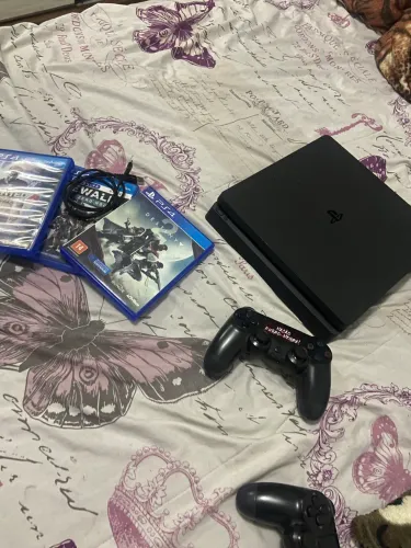 Ps4 slim 1tb seminovo 2 controles 3 jogos