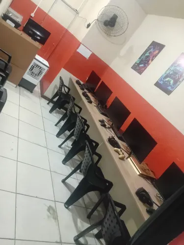 Vende-se Lan House