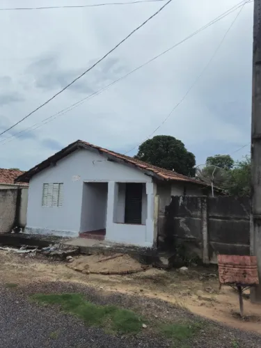 Vende-se casa em Professor Jamil - GO