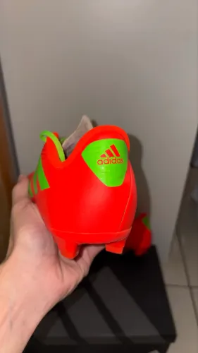 Chuteira adidas usada 1 vez