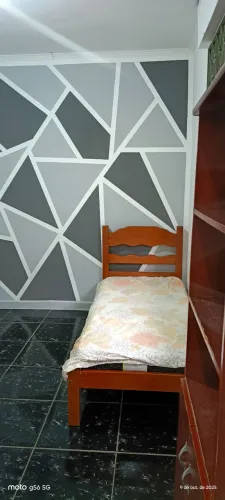 Aluga-se suíte individual para mulheres