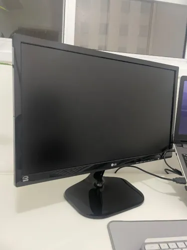 Monitor LG 23" Full HD IPS 23MP55HQ