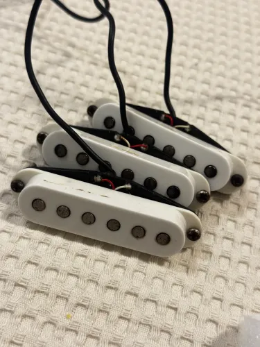 Captadores Single Coil Stratocaster Duncan Designed SC101
