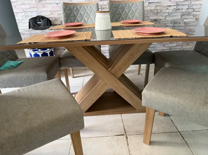 Vendo sala de jantar 6 lugares 