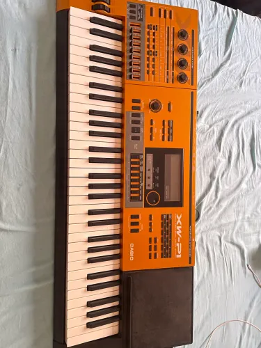 Casio XW-P1 - Sintetizador Profissional em Ótimo Estado