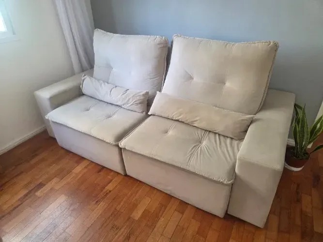 Sofá Retrátil e reclinável bege em veludo 230 cm x 150 cm luxo.