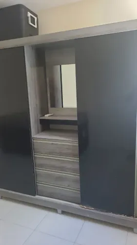 Guarda roupas solteiro
