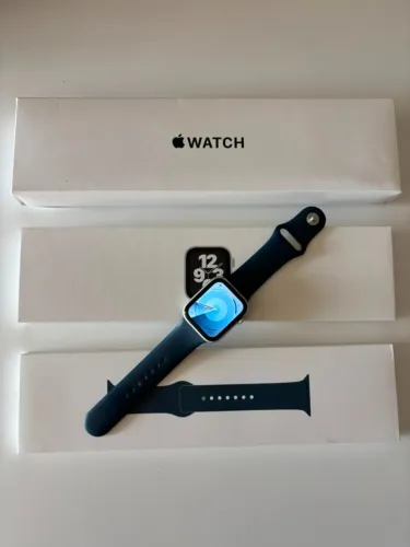Apple Watch SE GPS 44 mm