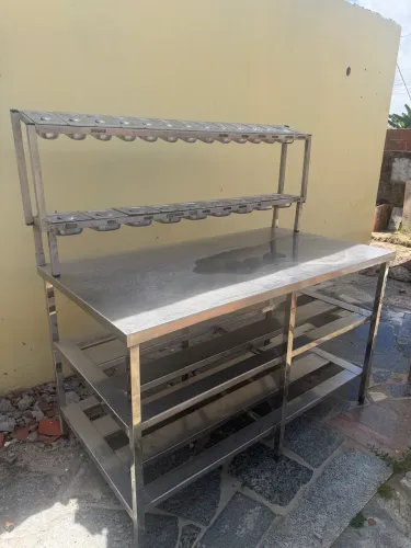 Balcão todo em inox com cubas e tampas