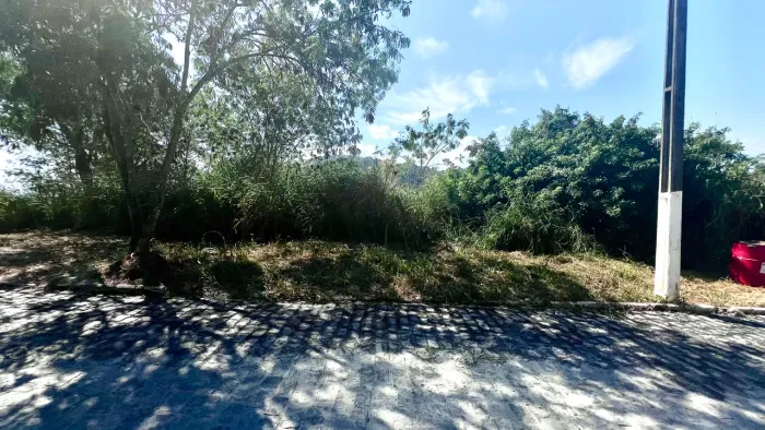 Terreno no Jardim Guanabara/Macae