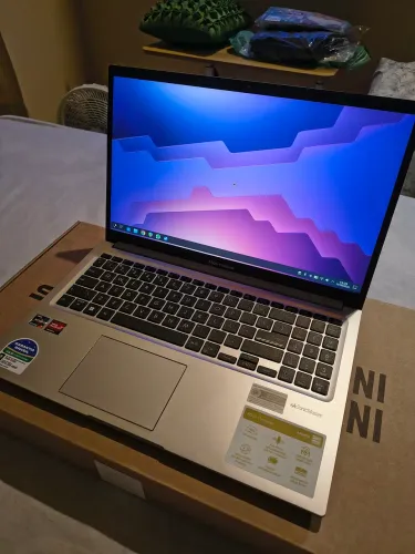 Notebook Asus Vivobook Go 15 - 512gb, 8gb de ram