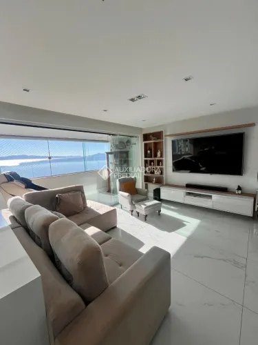 Apartamento para Aluguel Anual - Vista Permanente para a Beira Mar.